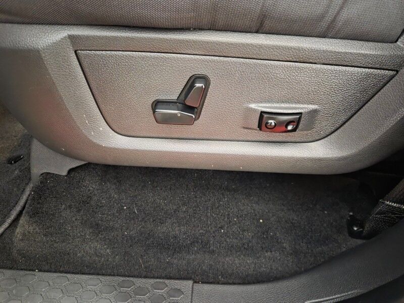 2012 Ram 3500 Big Horn 6 Speed Manual Dually 6.7L Diesel New 20in Wheels 35in Tires Arlington TX