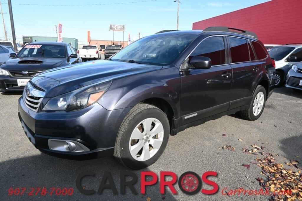 2012 Subaru Outback 2.5i Premium - All Wheel Drive - Automatic - Power & Heated Cloth Seats - Power Mirrors, Windows & Door Locks - Keyless Entry - Auto Dimming Rearview Mirror w/ Garage Door Opener - 1 Owner