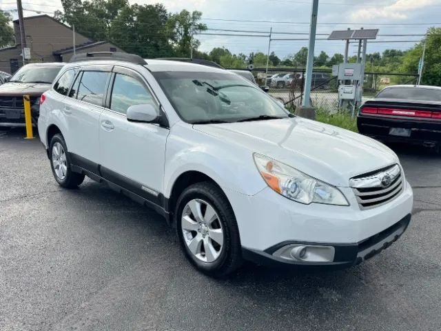 2012 Subaru Outback 2.5i Premium Wagon 4D