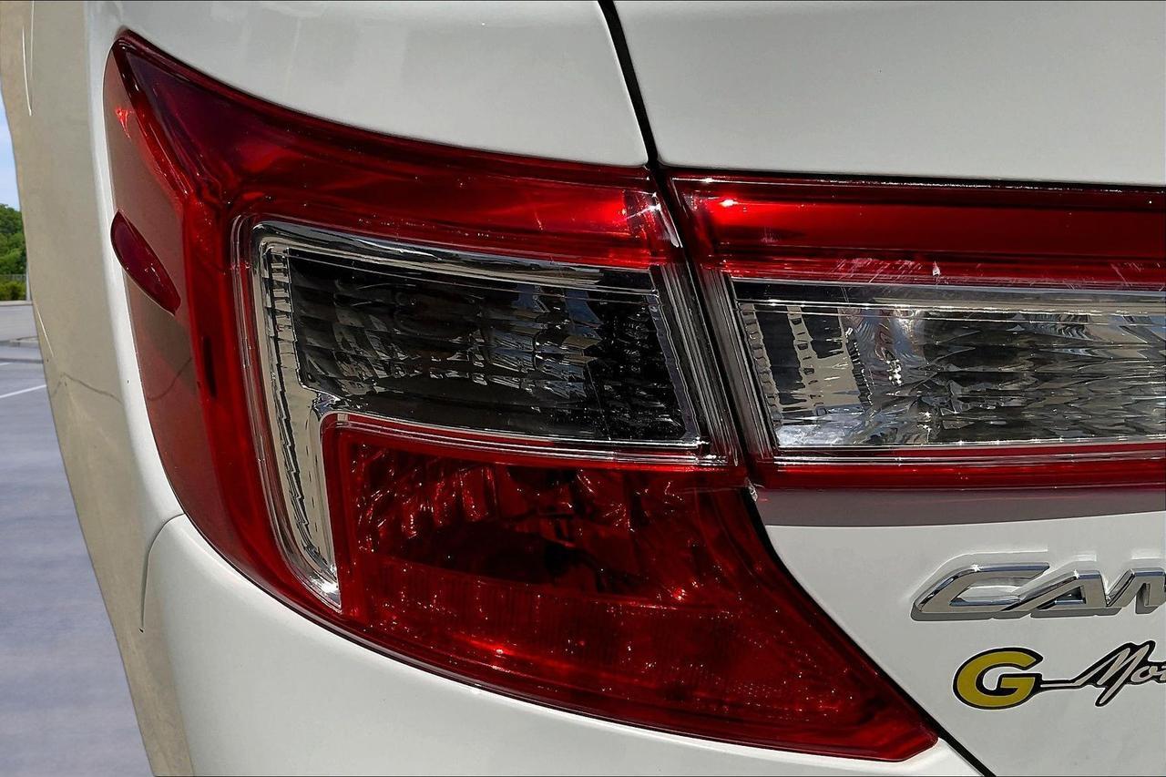 2012 TOYOTA CAMRY BASE Houston TX