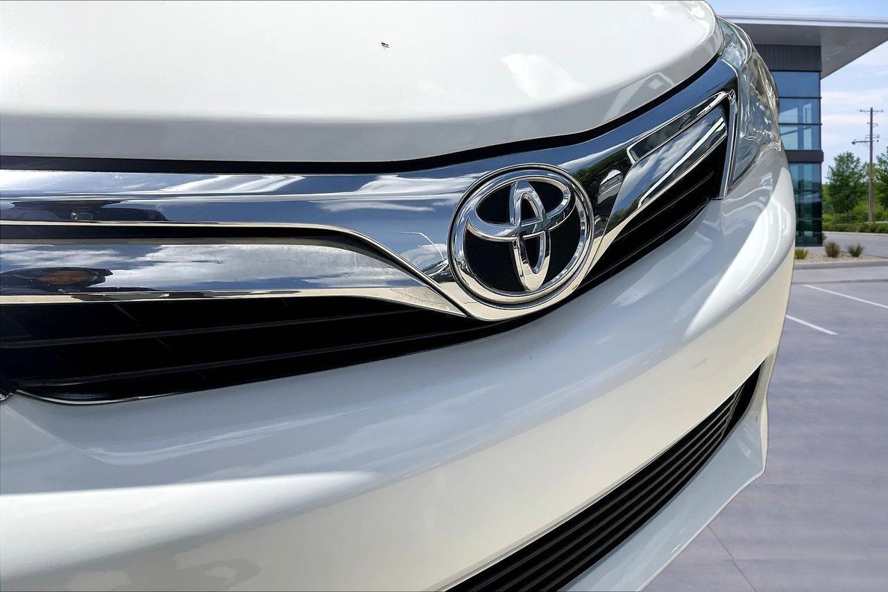 2012 TOYOTA CAMRY BASE Houston TX