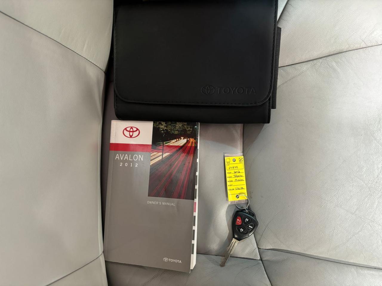 2012 Toyota Avalon Limited Franklin OH