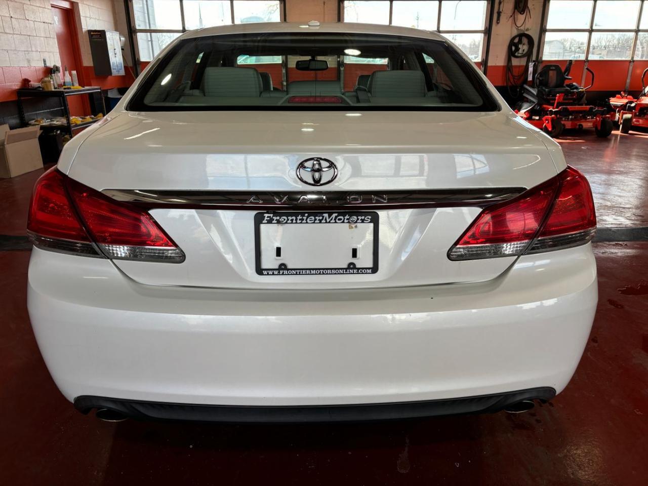 2012 Toyota Avalon Limited Franklin OH