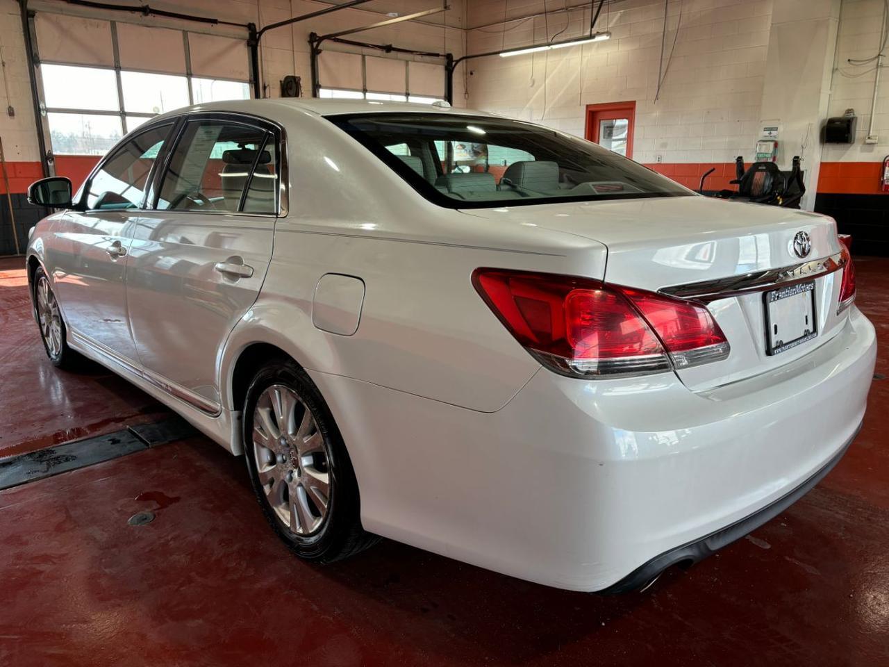 2012 Toyota Avalon Limited Franklin OH
