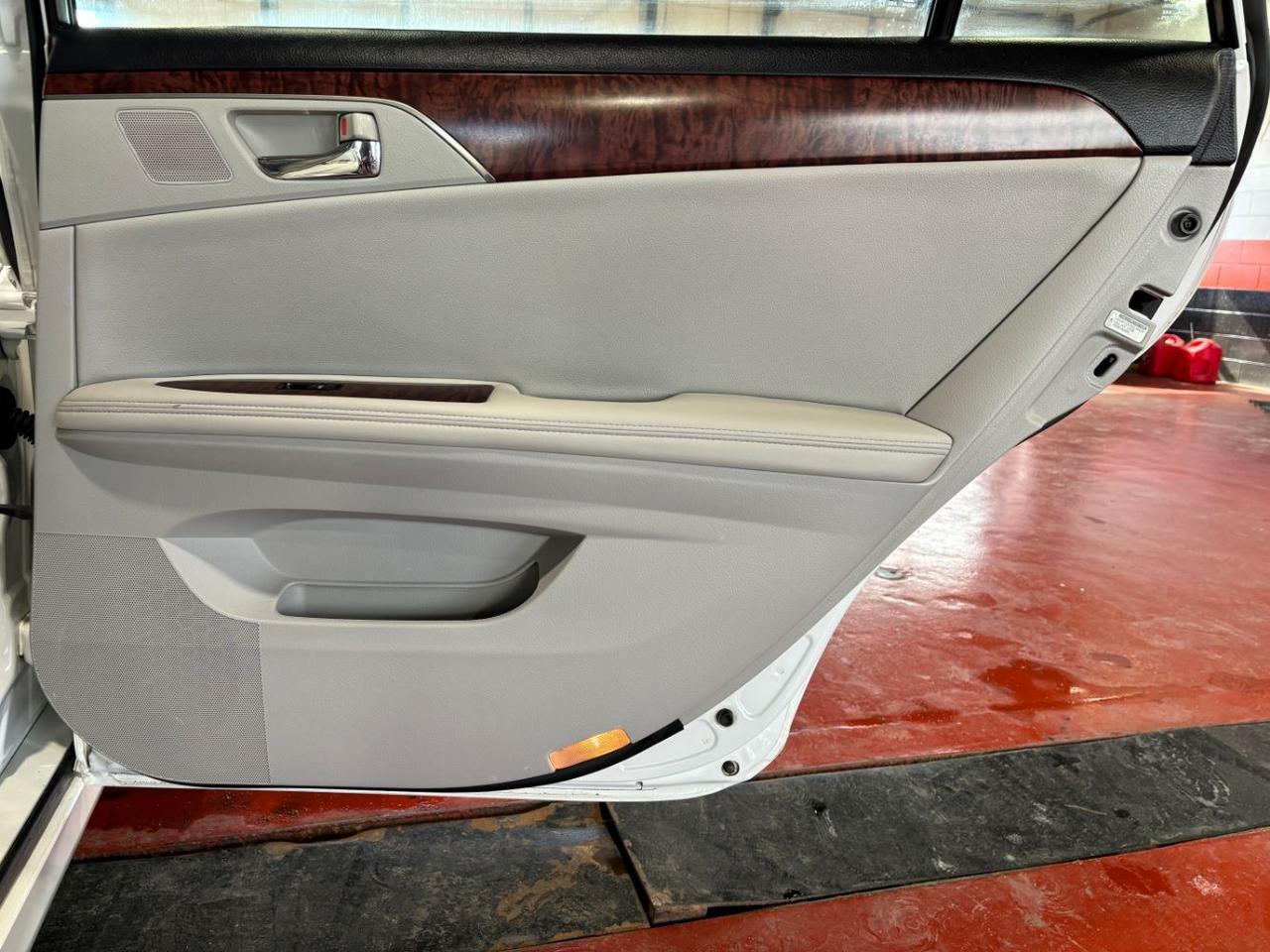 2012 Toyota Avalon Limited Franklin OH