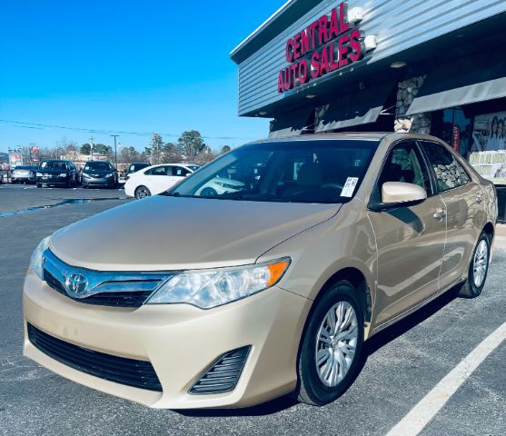 2012 Toyota Camry - SAR LE
