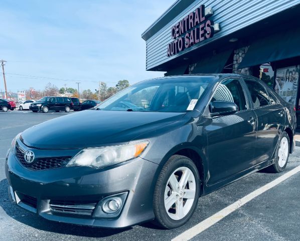 2012 Toyota Camry - SAR SE