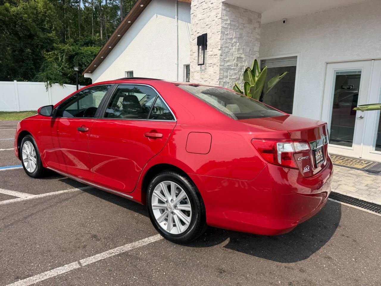 2012 Toyota Camry 4dr Sdn I4 Auto XLE (Natl) Jacksonville FL