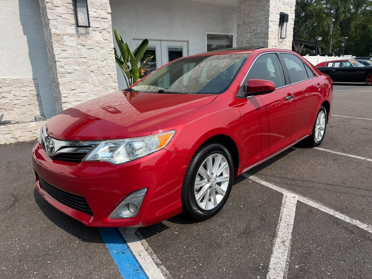 2012 Toyota Camry 4dr Sdn I4 Auto XLE (Natl)