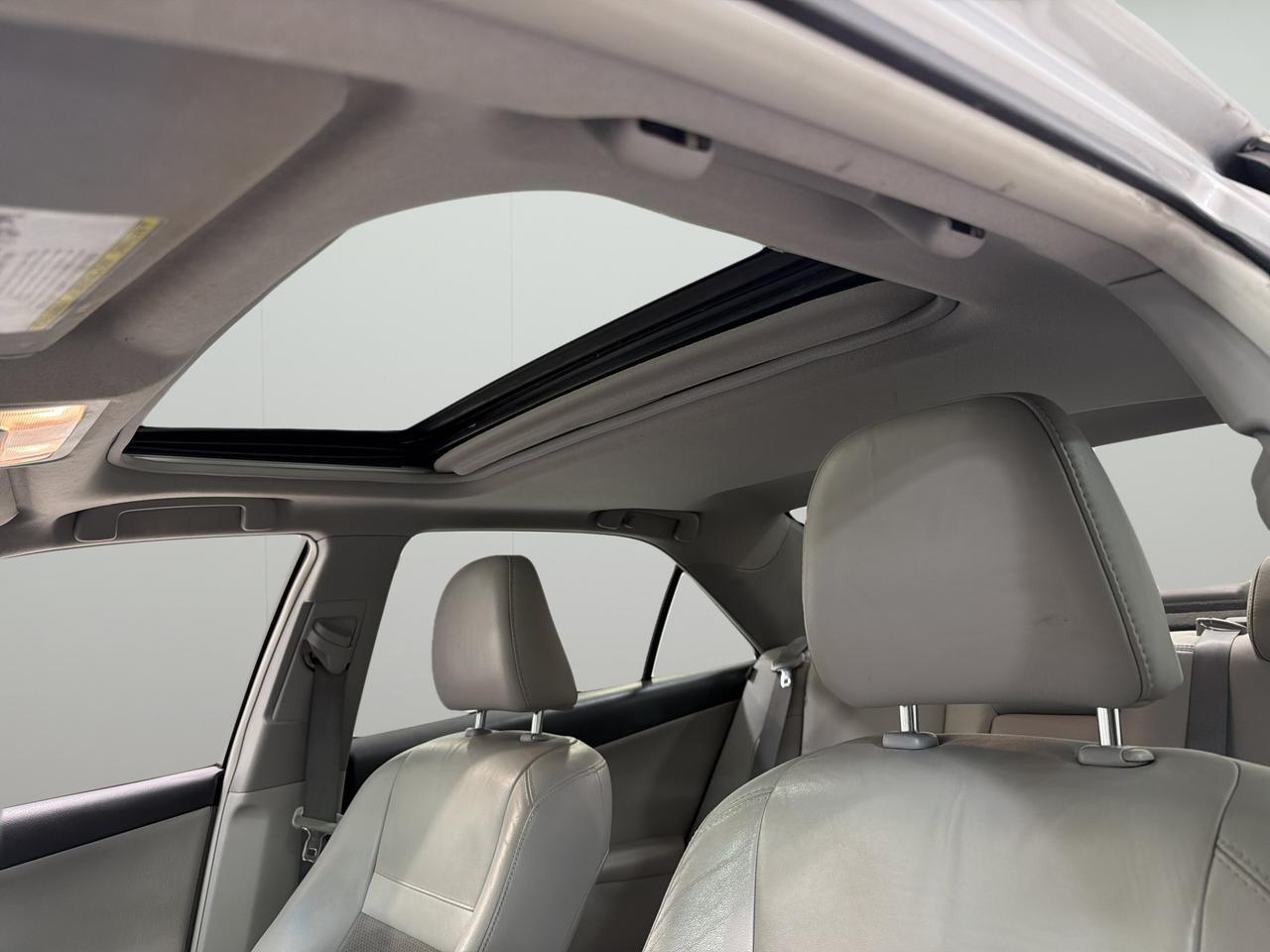 2012 Toyota Camry Hybrid XLE San Antonio TX