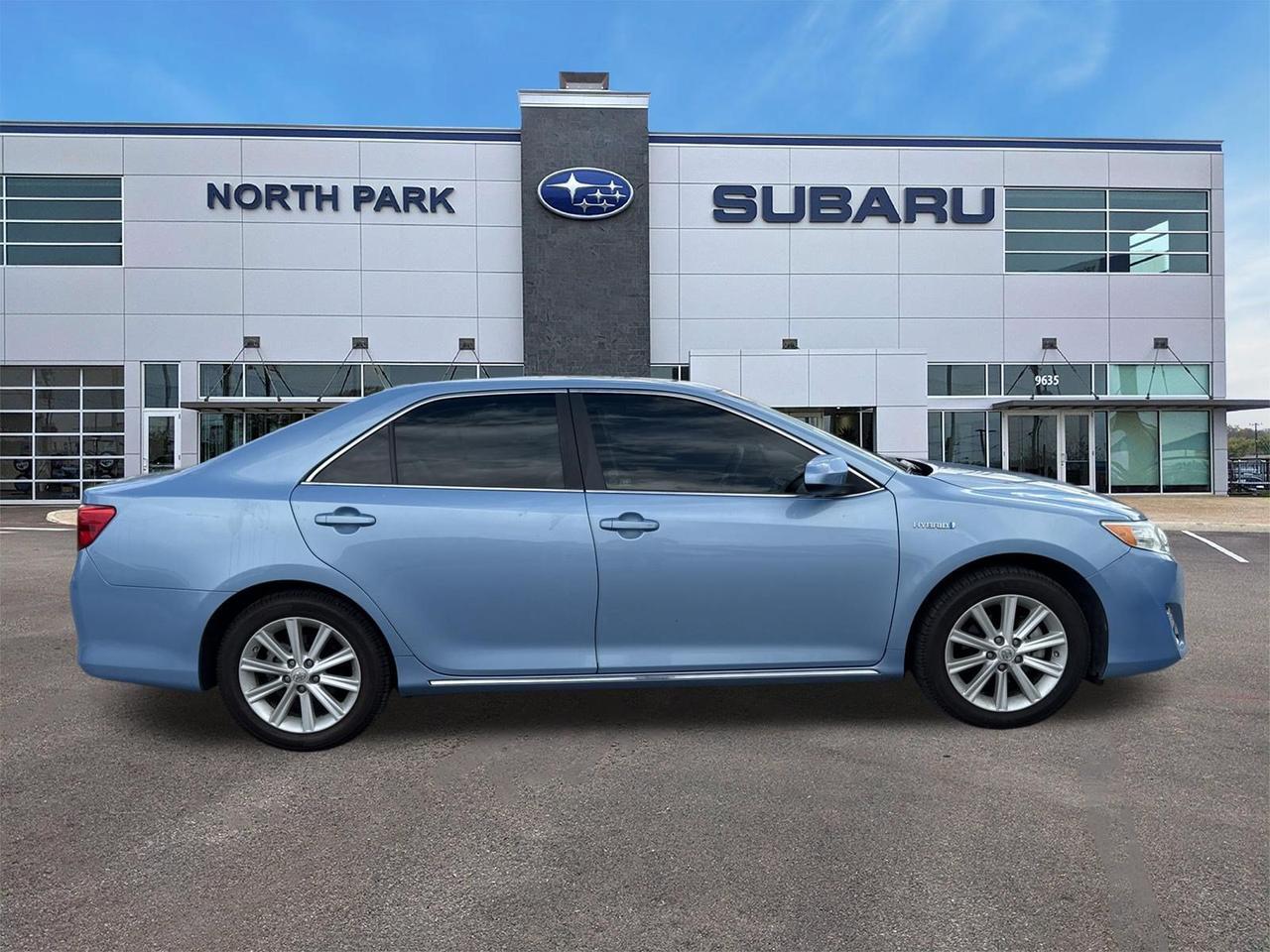 2012 Toyota Camry Hybrid XLE