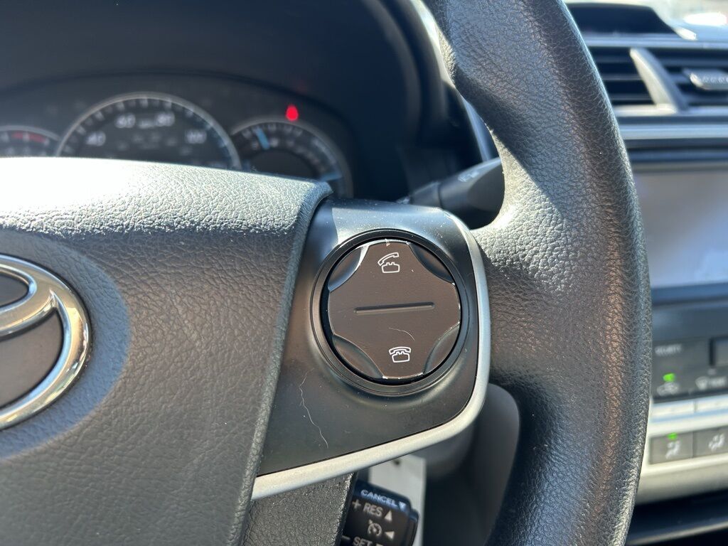 2012 Toyota Camry LE Crestwood KY