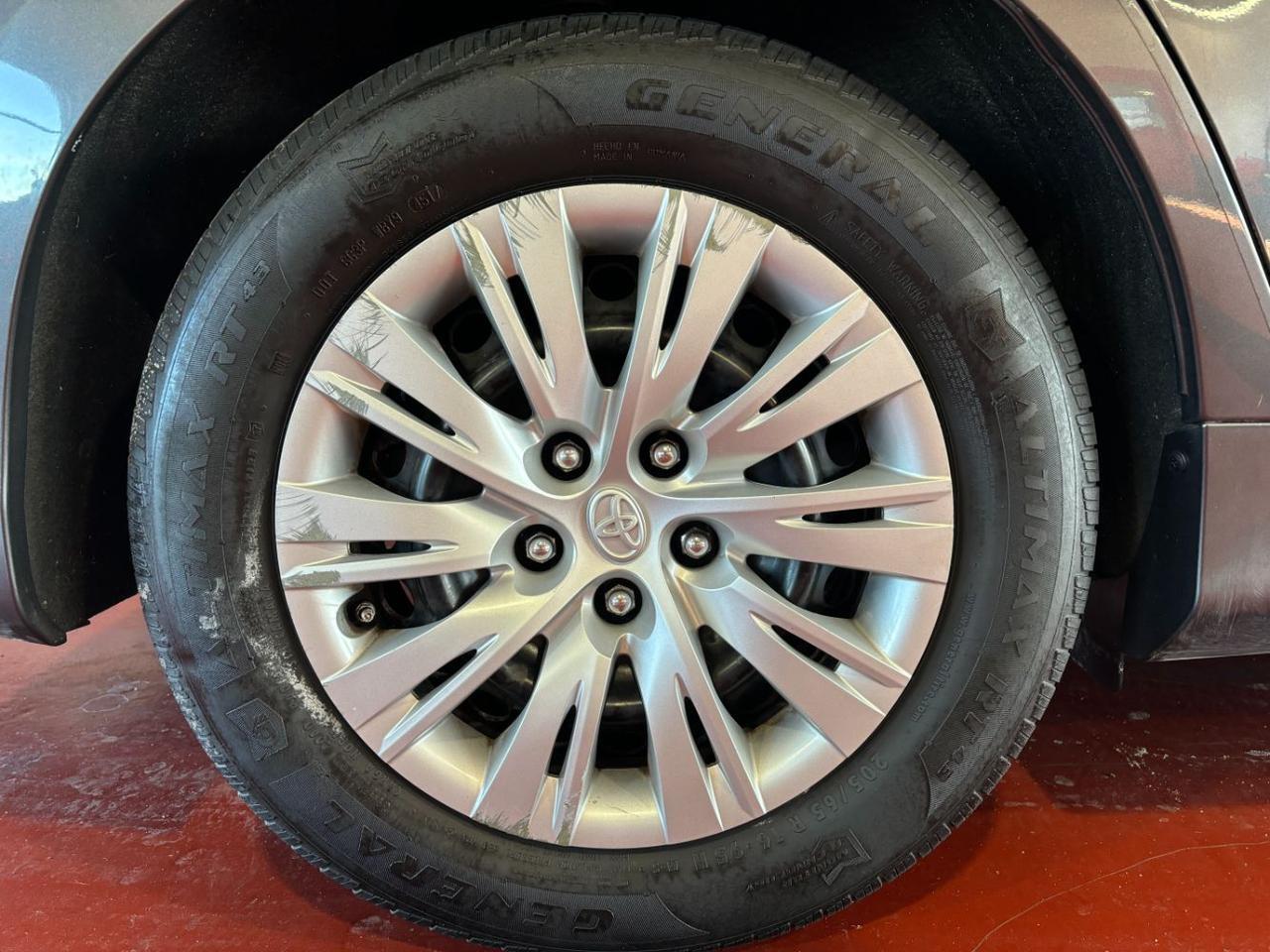 2012 Toyota Camry LE Franklin OH