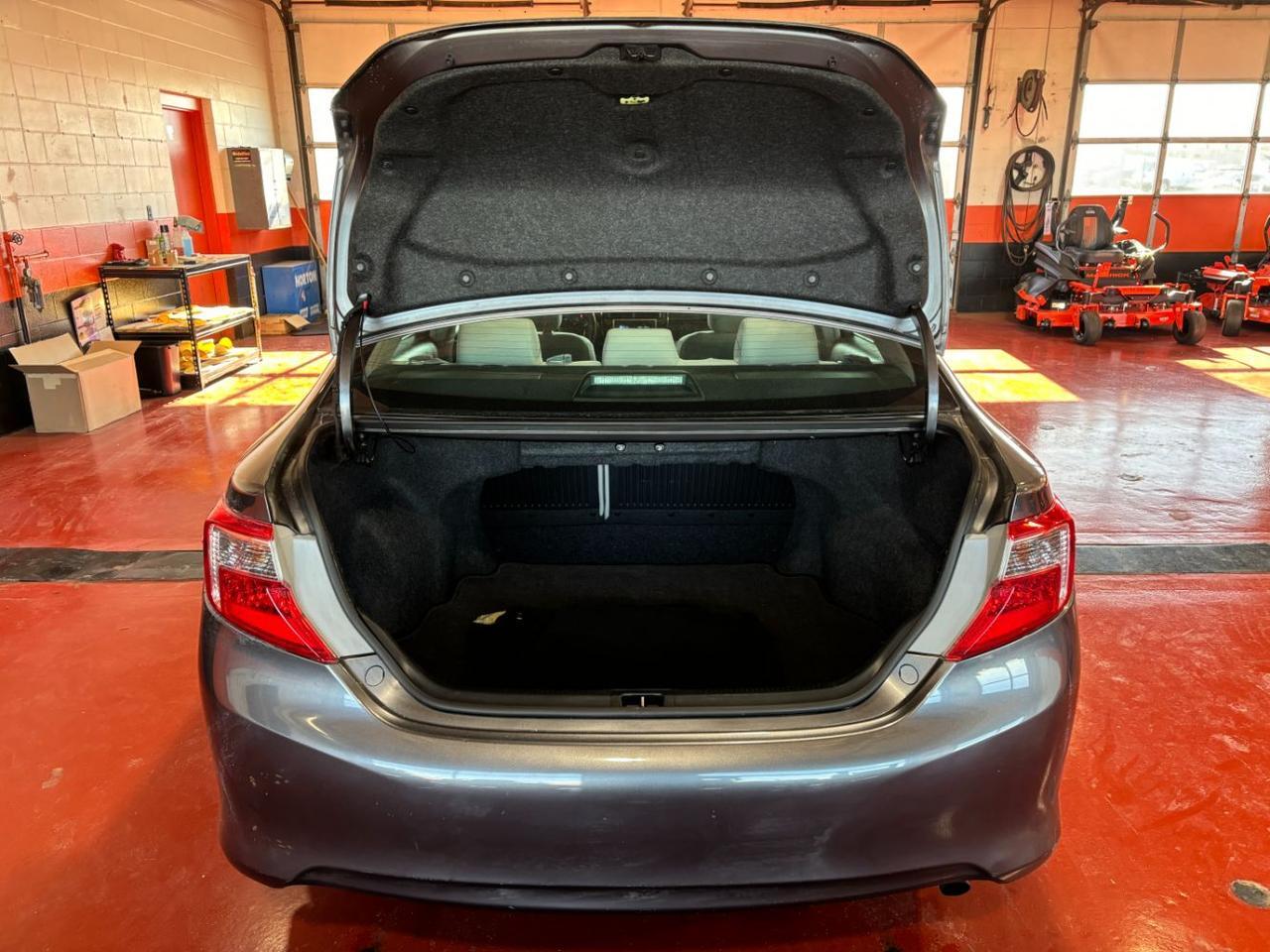 2012 Toyota Camry LE Franklin OH