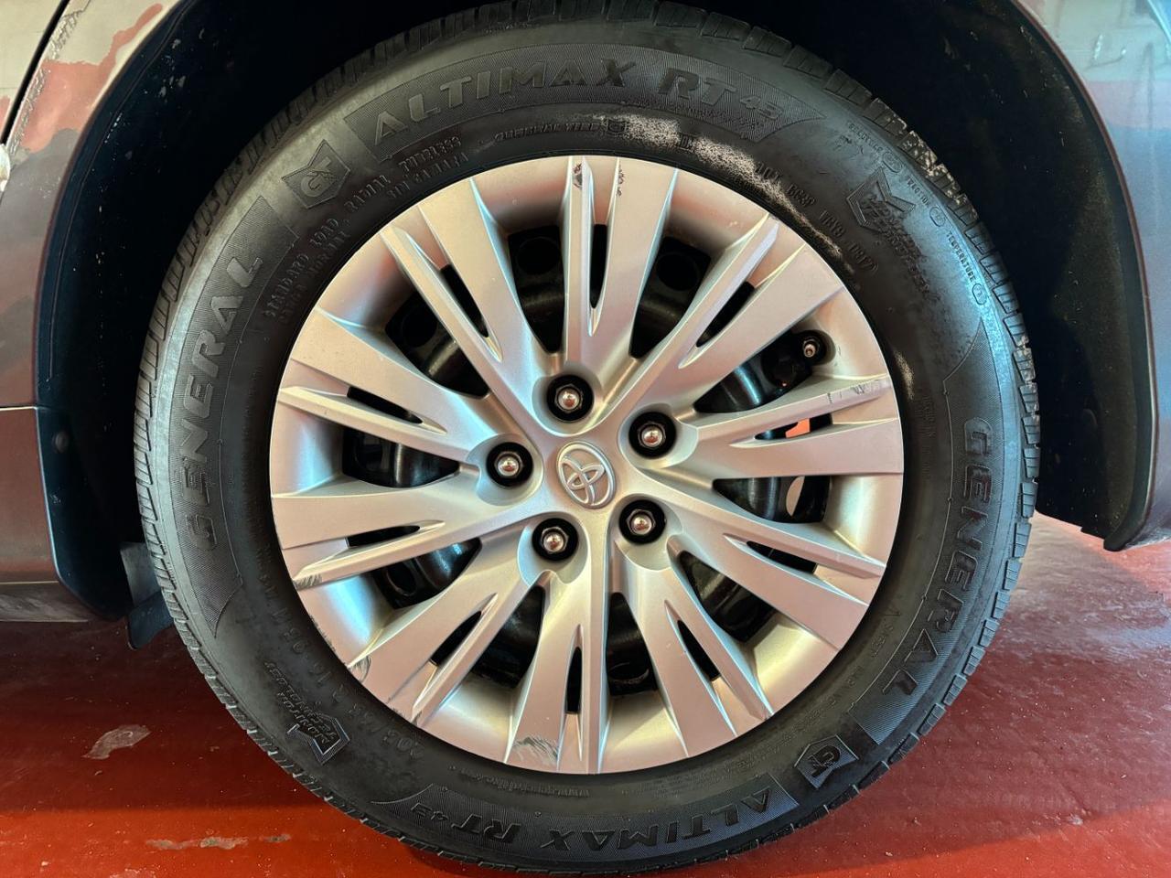 2012 Toyota Camry LE Franklin OH