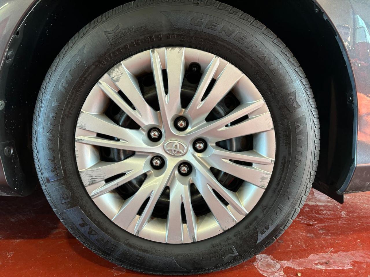 2012 Toyota Camry LE Franklin OH