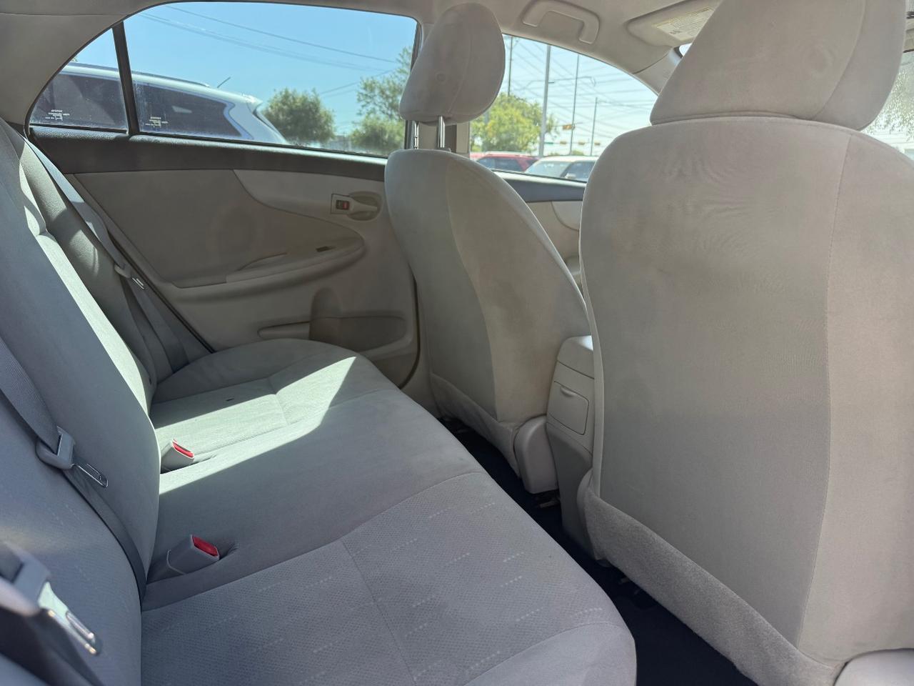 2012 Toyota Corolla LE 4-Speed AT Austin TX