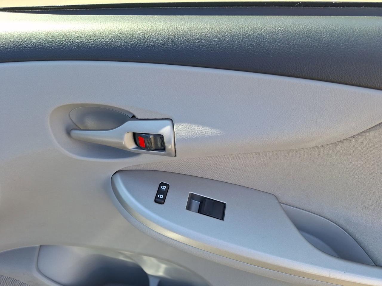 2012 Toyota Corolla LE Hurst TX