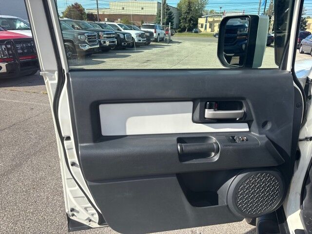 2012 Toyota FJ Cruiser Cleveland OH