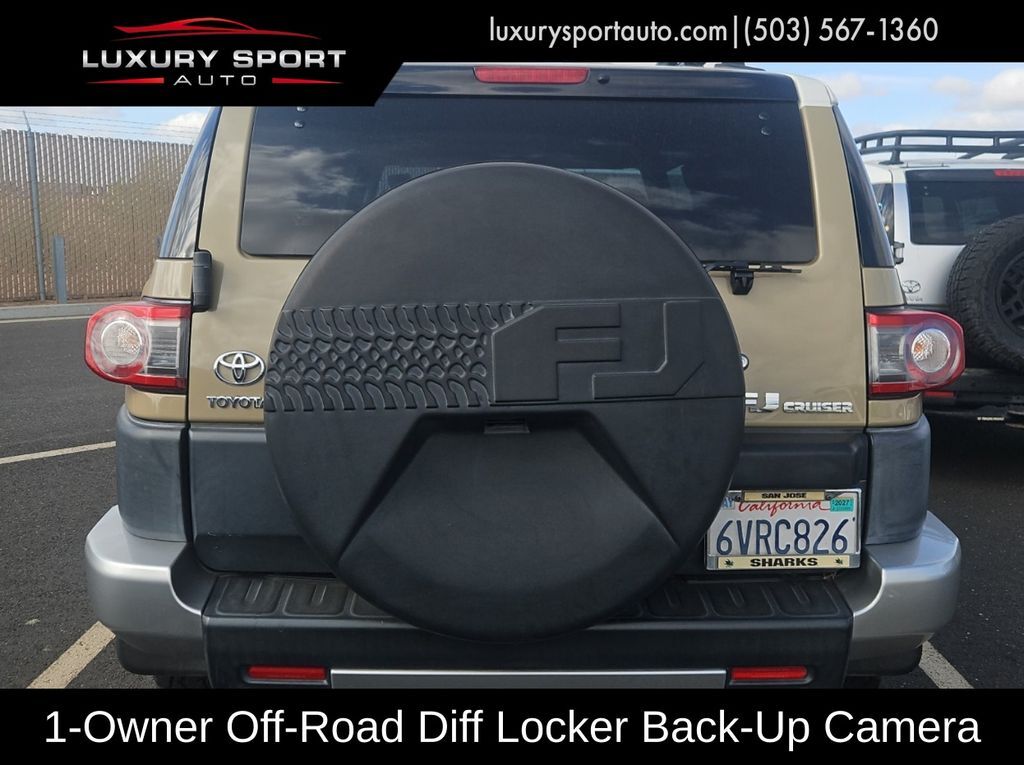 2012 Toyota FJ Cruiser Off-Road Pkg Tigard OR