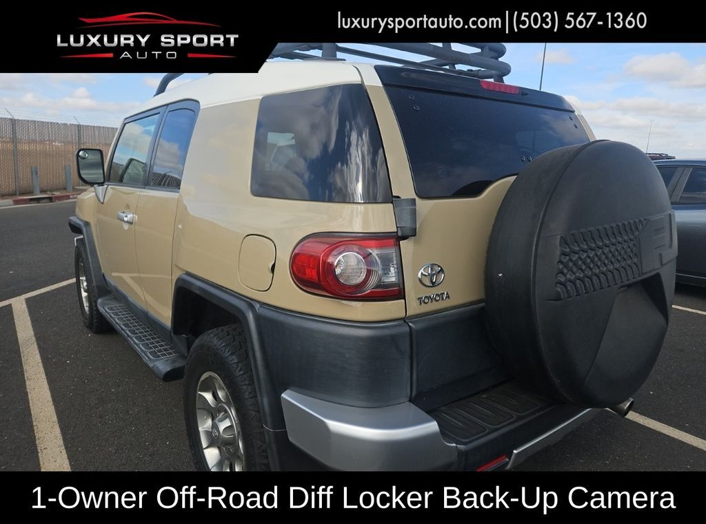 2012 Toyota FJ Cruiser Off-Road Pkg Tigard OR