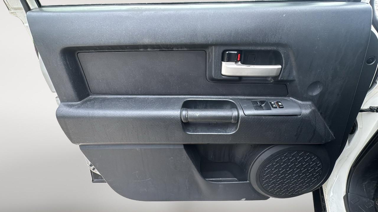2012 Toyota FJ Cruiser SR  Selma TX