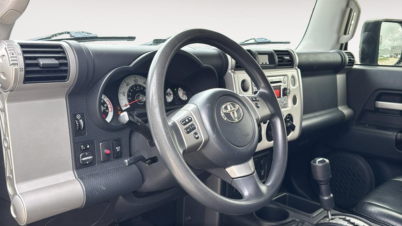 2012 Toyota FJ Cruiser SR  Selma TX