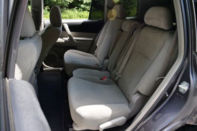2012 Toyota Highlander / Tech Package / Third Row! High Point NC