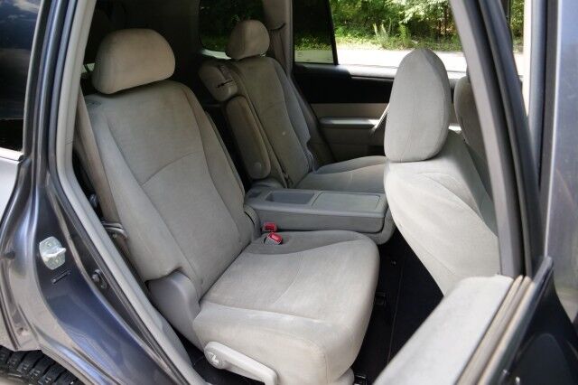 2012 Toyota Highlander / Tech Package / Third Row! High Point NC