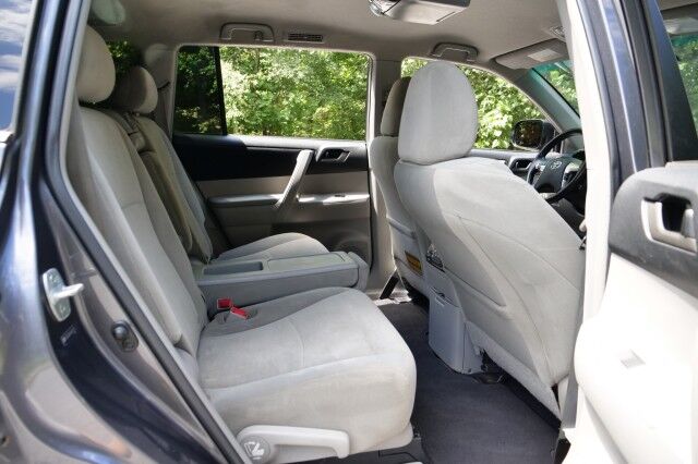 2012 Toyota Highlander / Tech Package / Third Row! High Point NC
