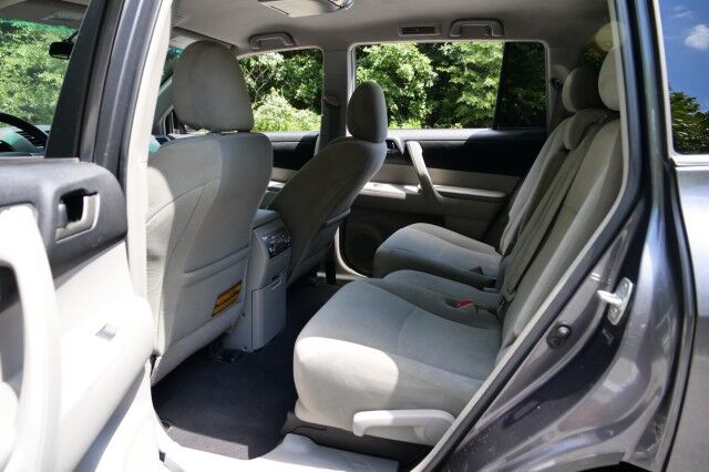 2012 Toyota Highlander / Tech Package / Third Row! High Point NC
