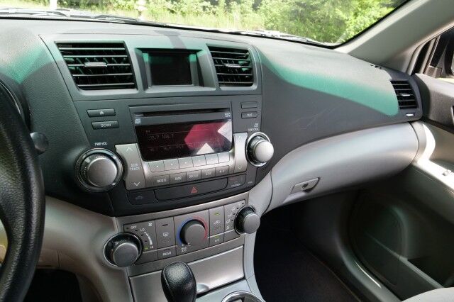 2012 Toyota Highlander / Tech Package / Third Row! High Point NC