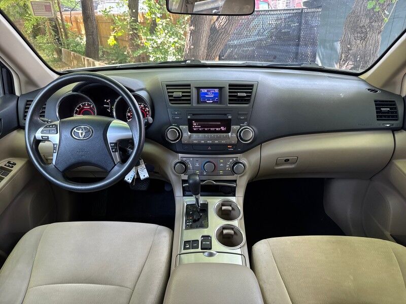 2012 Toyota Highlander 4WD V6 w/ 3rd Row and Tech Pkg Arlington VA