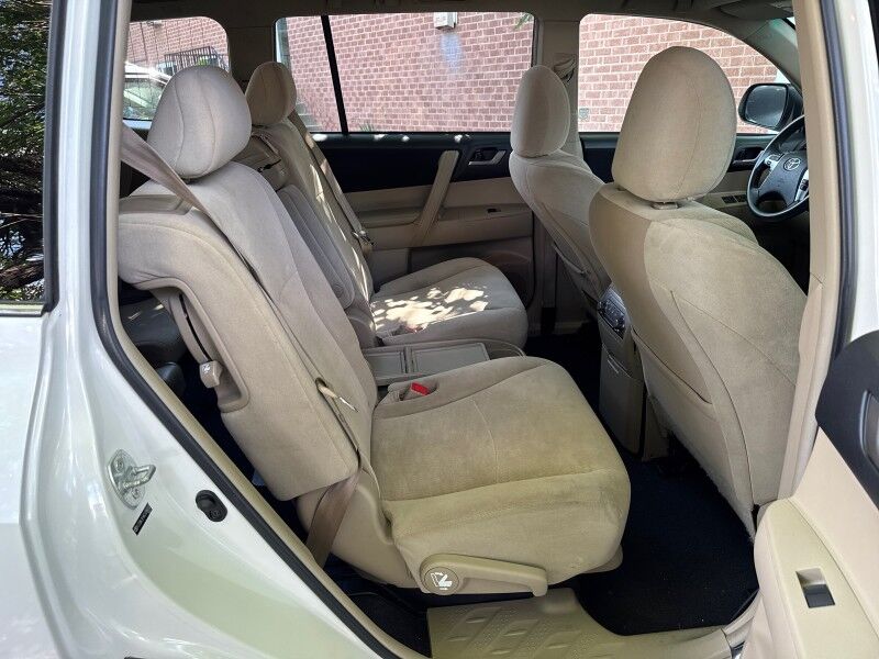 2012 Toyota Highlander Base V6 (A5) Arlington VA