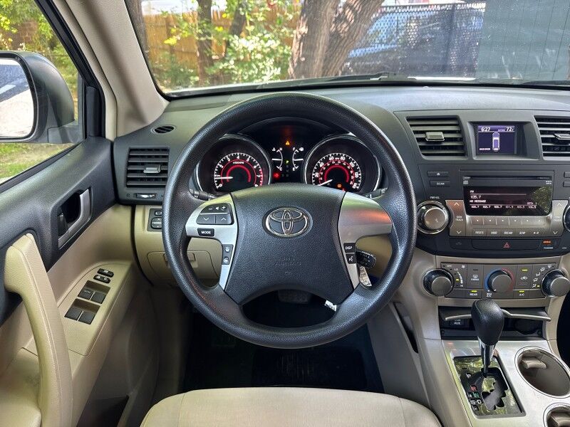 2012 Toyota Highlander Base V6 (A5) Arlington VA