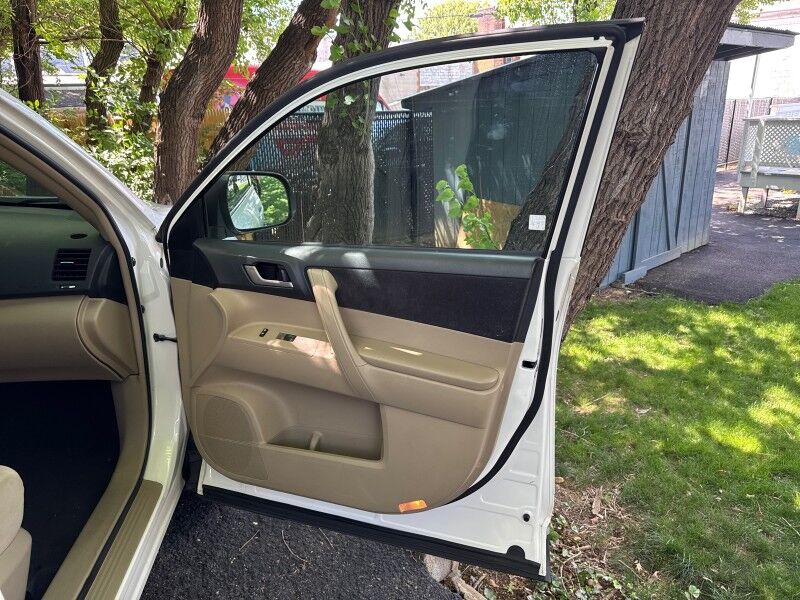 2012 Toyota Highlander Base V6 (A5) Arlington VA