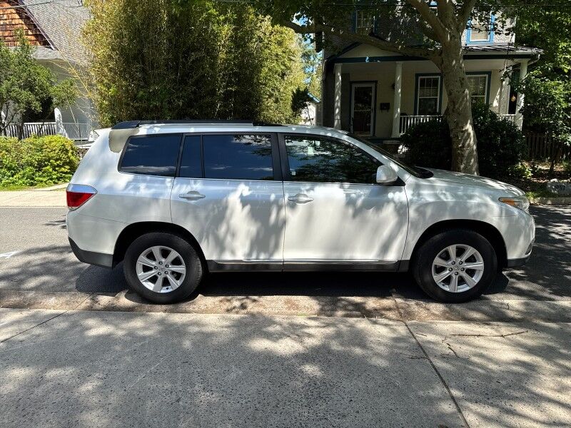 2012 Toyota Highlander Base V6 (A5) Arlington VA
