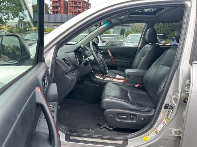 2012 Toyota Highlander Limited Worcester MA