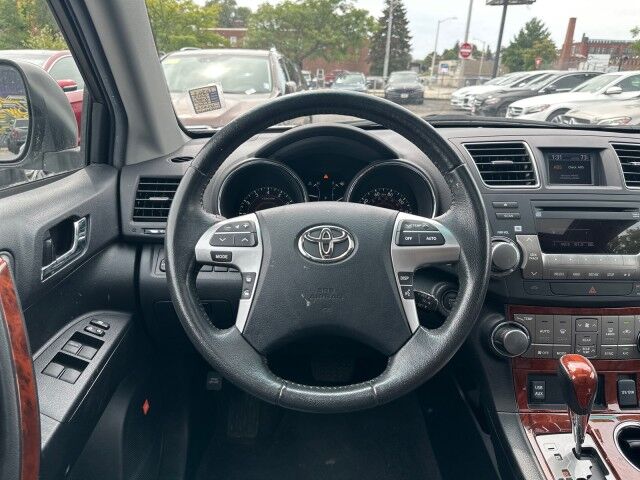 2012 Toyota Highlander Limited Worcester MA