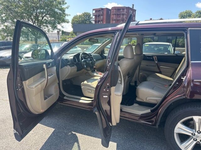 2012 Toyota Highlander Limited Worcester MA