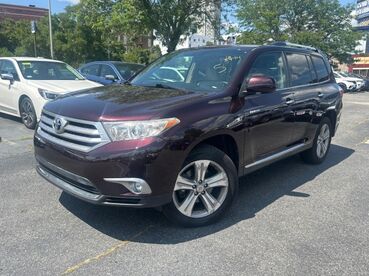 2012_Toyota_Highlander_Limited_ Worcester MA
