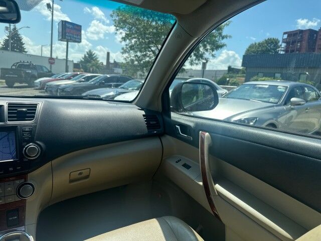 2012 Toyota Highlander Limited Worcester MA