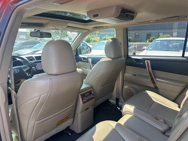 2012 Toyota Highlander Limited Worcester MA