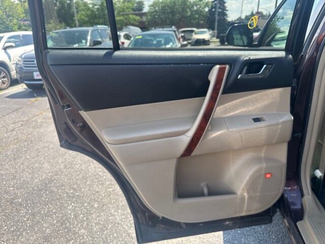 2012 Toyota Highlander Limited Worcester MA