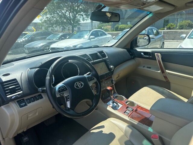 2012 Toyota Highlander Limited Worcester MA