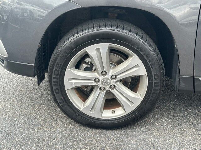 2012 Toyota Highlander Limited Worcester MA 2012 Toyota Highlander Limited Worcester MA