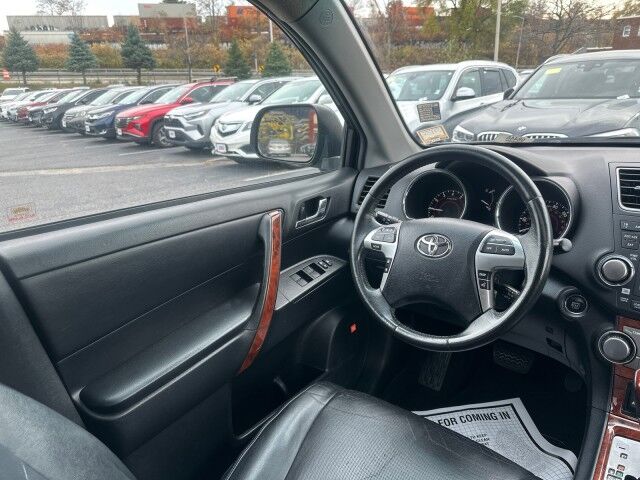 2012 Toyota Highlander Limited Worcester MA 2012 Toyota Highlander Limited Worcester MA