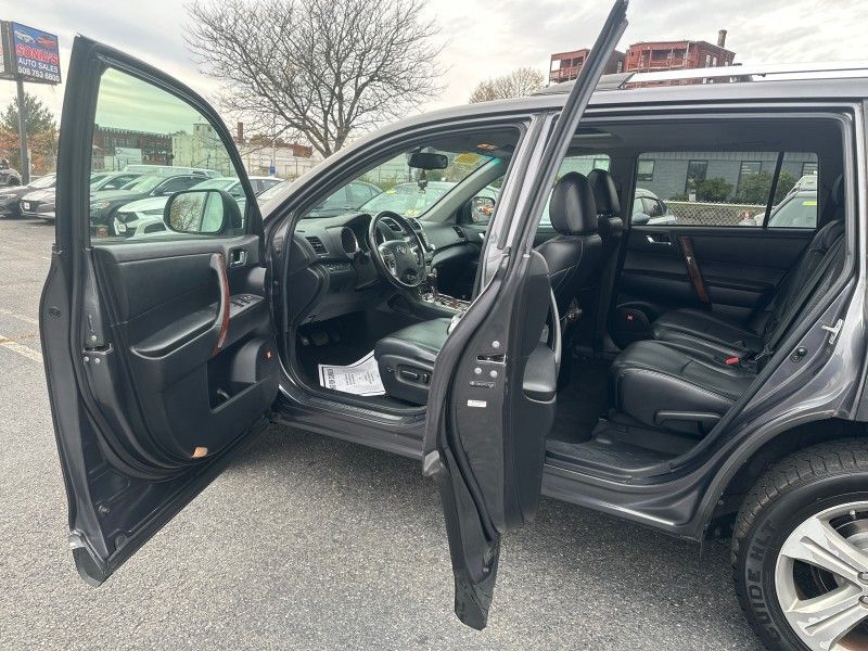 2012 Toyota Highlander Limited Worcester MA 2012 Toyota Highlander Limited Worcester MA