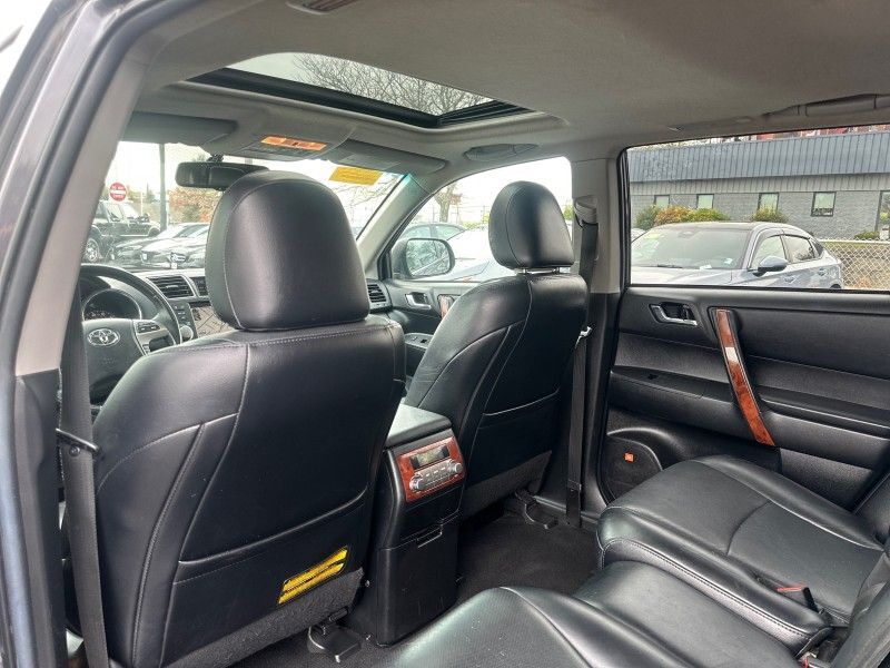 2012 Toyota Highlander Limited Worcester MA 2012 Toyota Highlander Limited Worcester MA
