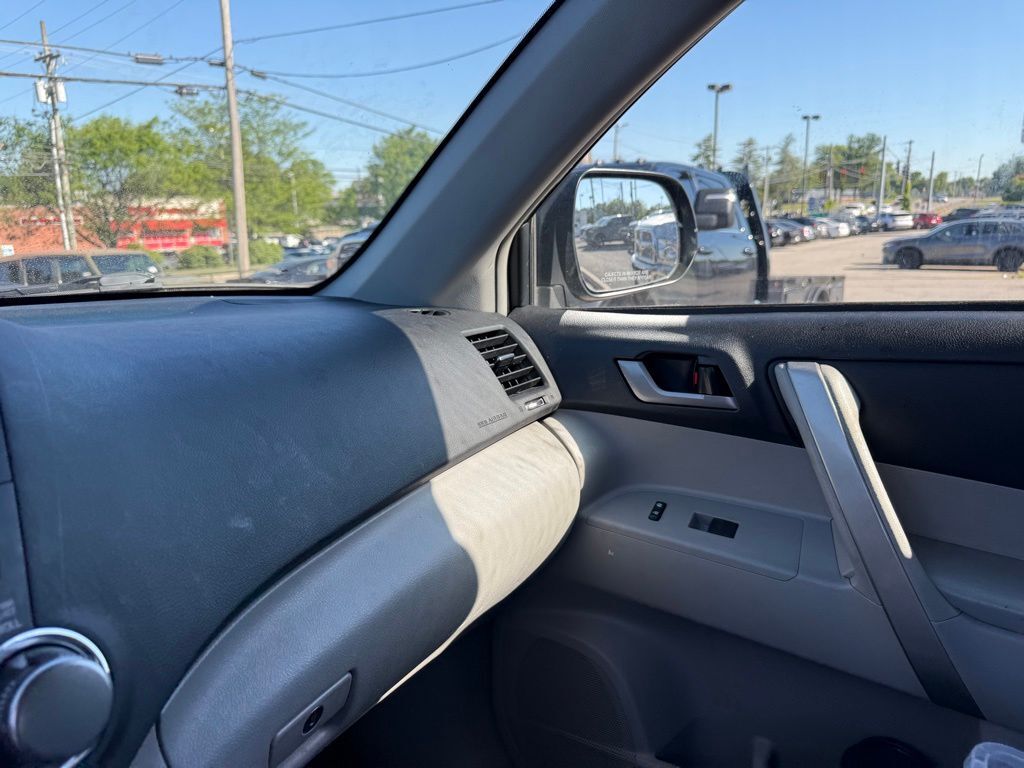 2012 Toyota Highlander SE Crestwood KY